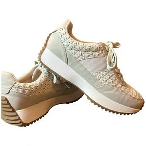 DV by Dolce Vita “Bettie” Raffia Retro Lace-Up Sneakers – Women’s 7.5